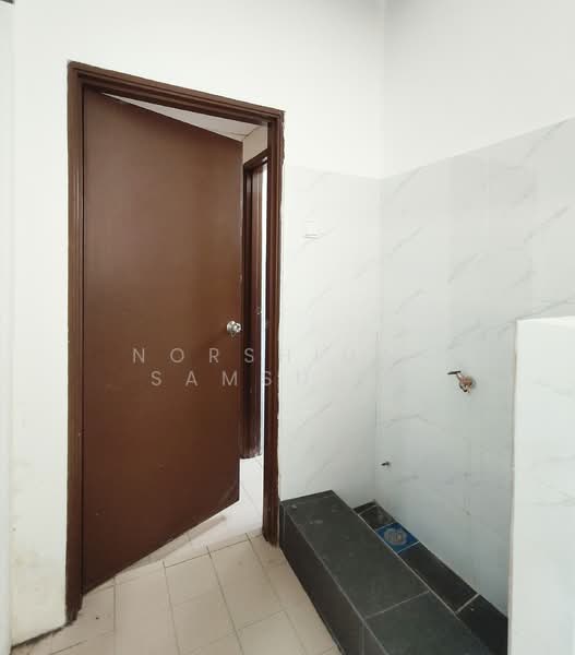Plaza Jelutong untuk Untuk Disewa - RM 3,500 /bulan, Mac 2026 - Interior - PropertyGuru.com.my