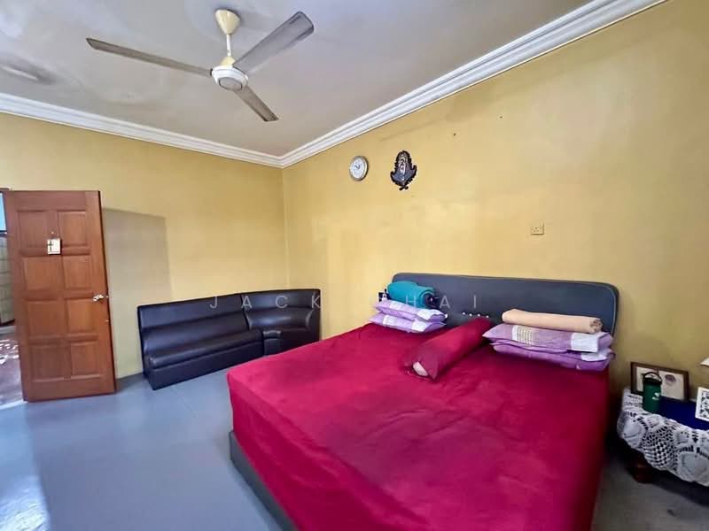 Semi-Detached House for Sale in Taman Bukit Kempas (Tampoi) - Jack Chai - PropertyGuru.com.my