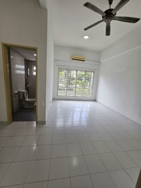 Condominium for Sale at Sterling - Allen Tan - Bathroom - PropertyGuru.com.my