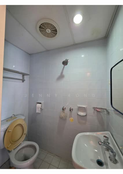 Apartment for Sale at Selesa Hillhomes Resort - Jenny Kong - Bathroom - PropertyGuru.com.my