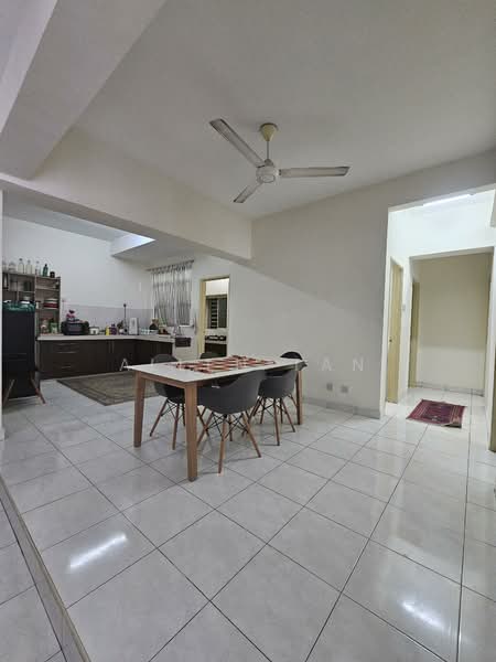 Condominium for Sale at Sterling - Allen Tan - Kitchen - PropertyGuru.com.my