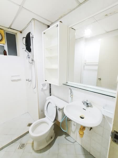 Sri York Condominium untuk Untuk Disewa - RM 1,900 /bulan, Mac 2026 - Bathroom - PropertyGuru.com.my