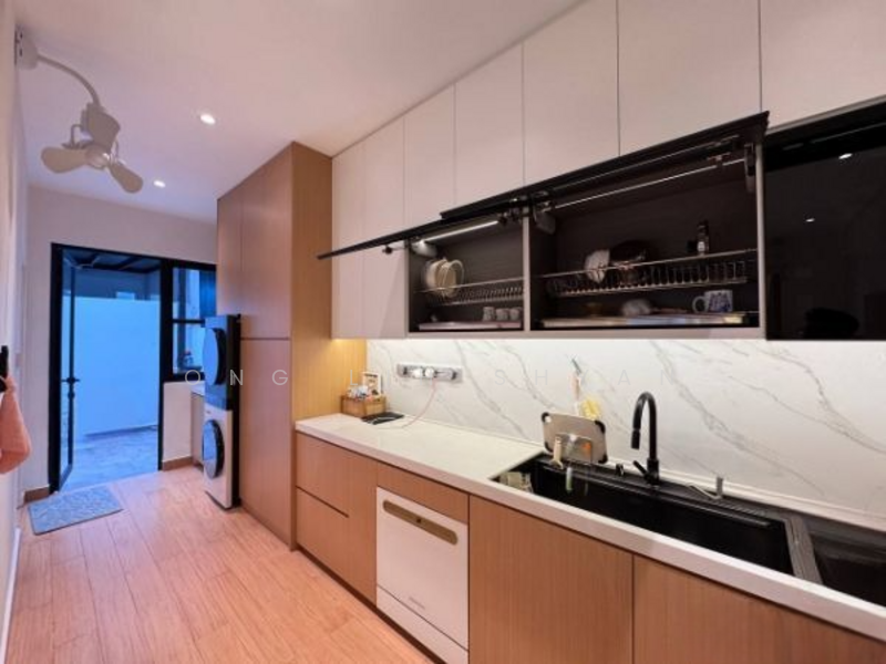 Taman Mutiara Mas (Mutiara Bestari Phase 2) untuk Untuk Dijual - RM 1,650,000, Mac 2026 - Kitchen - PropertyGuru.com.my