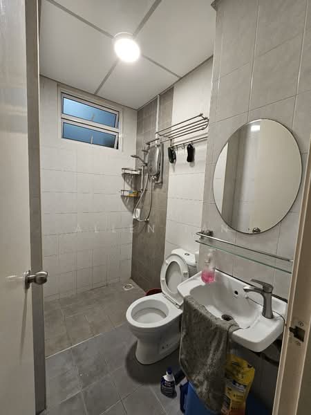 Condominium for Sale at Sterling - Allen Tan - Bathroom - PropertyGuru.com.my