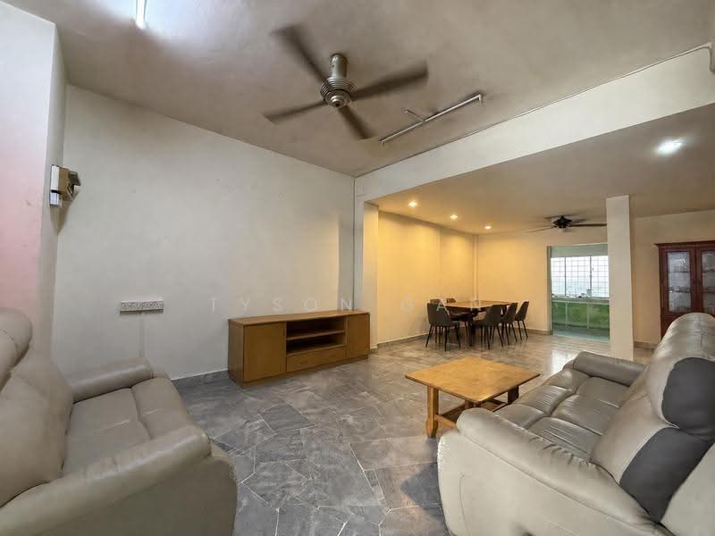 Rumah Teres untuk Dijual di Usj 12 (Subang Jaya) - Tyson Gan - Living Room - PropertyGuru.com.my