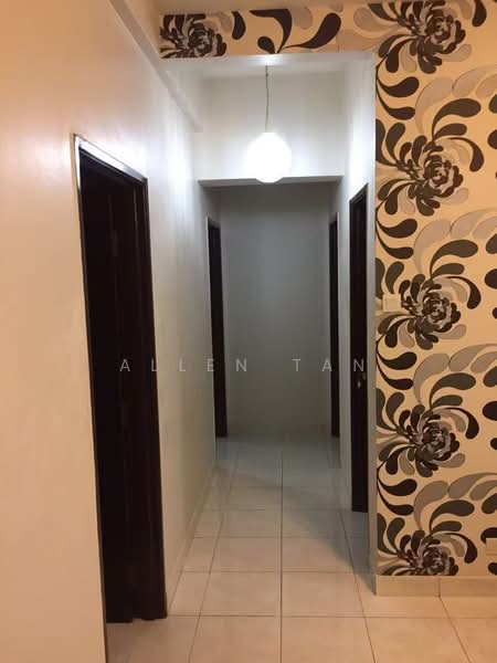 Condominium for Sale at Sterling - Allen Tan - Corridor - PropertyGuru.com.my