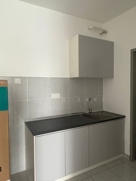 Apartment for Rent at Idaman Melur @ Cybersouth - Zehan Zaki - Kitchen - PropertyGuru.com.my