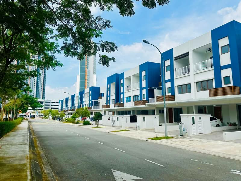 Townhouse for Sale in Sepang (Selangor) - Hakimi Akmal - Exterior - PropertyGuru.com.my
