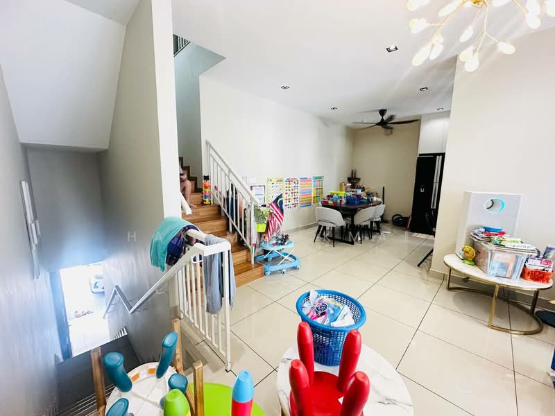 Townhouse for Sale in Sepang (Selangor) - Hakimi Akmal - Living Room - PropertyGuru.com.my