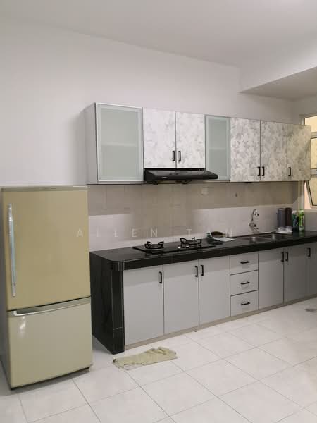 Condominium for Sale at Sterling - Allen Tan - Kitchen - PropertyGuru.com.my