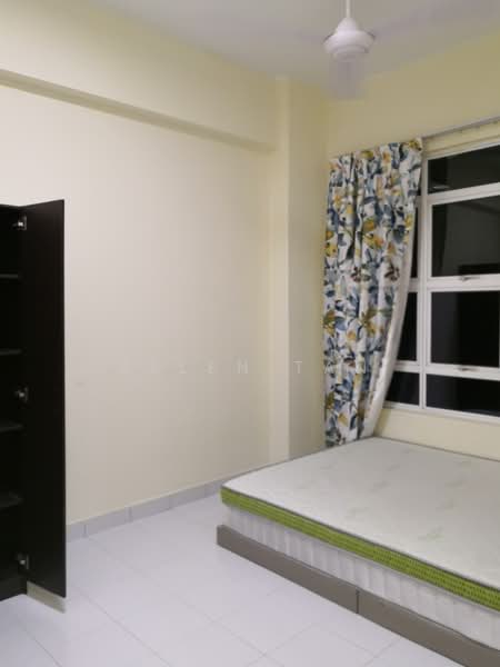 Condominium for Sale at Sterling - Allen Tan - Bedroom - PropertyGuru.com.my