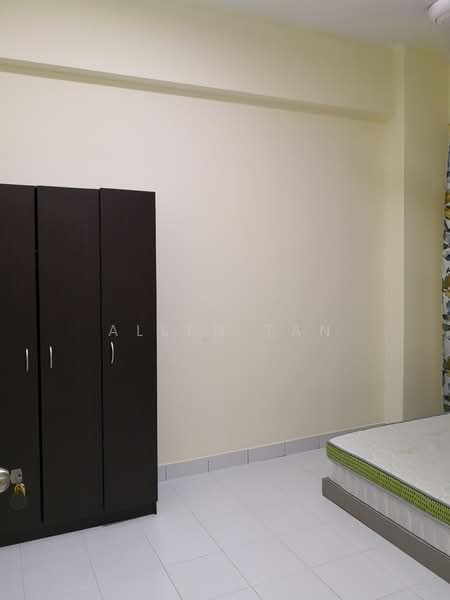 Condominium for Sale at Sterling - Allen Tan - Bedroom - PropertyGuru.com.my