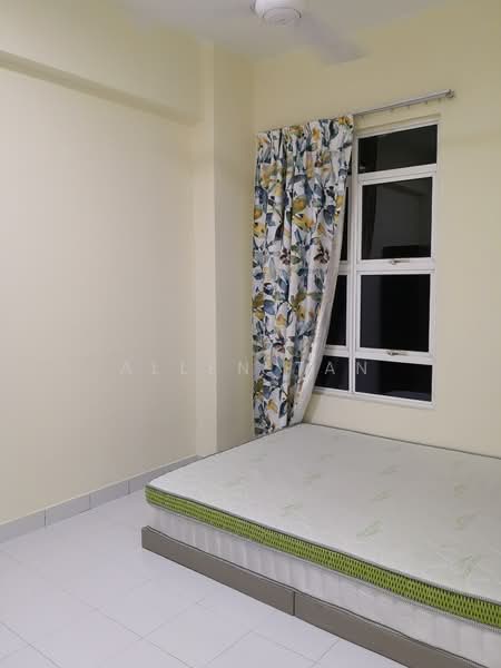 Condominium for Sale at Sterling - Allen Tan - Bedroom - PropertyGuru.com.my