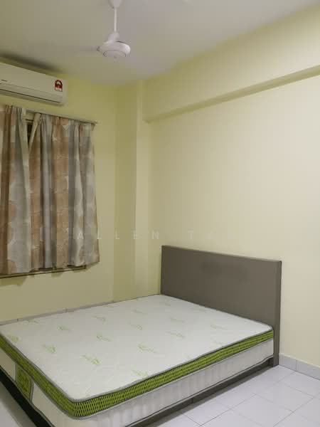 Condominium for Sale at Sterling - Allen Tan - Bedroom - PropertyGuru.com.my