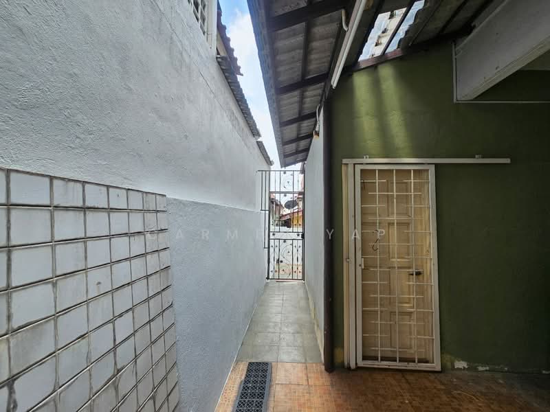 Semi-Detached House for Rent in Petaling Jaya (Selangor) - Carmen Yap - Exterior - PropertyGuru.com.my