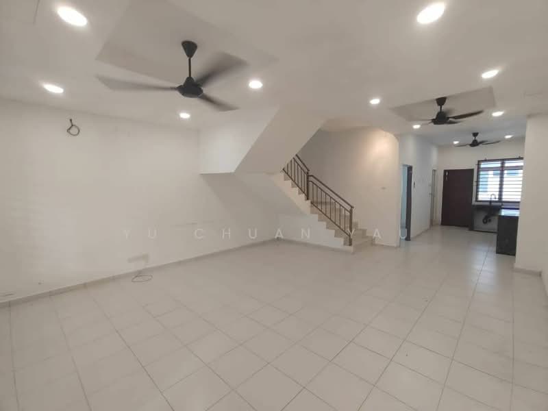Taman Bukit Tambun Perdana untuk Untuk Dijual - RM 350,000, Mac 2026 - Living Room - PropertyGuru.com.my