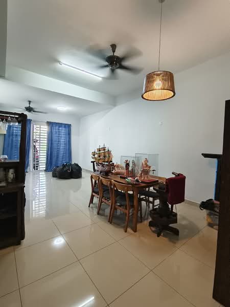Taman Aston Indah untuk Untuk Dijual - RM 720,000, Mac 2026 - Living Room - PropertyGuru.com.my