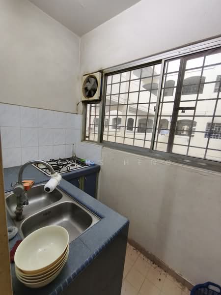 Apartment for Sale at D' Kiara Apartment - Venus Heng - Kitchen - PropertyGuru.com.my