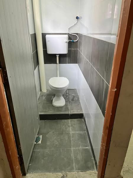 Shop for Sale in Taman Tasek (Johor Bahru) - Kay Ng - Bathroom - PropertyGuru.com.my