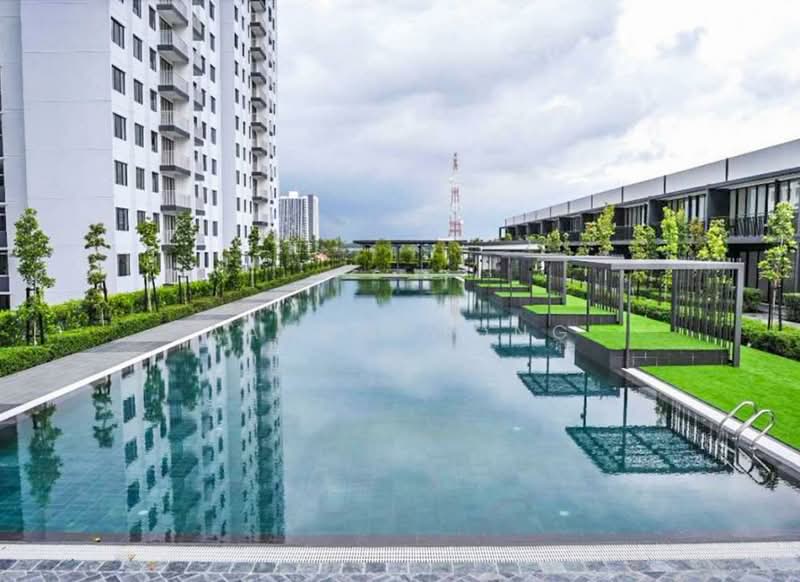 Ken Rimba Condominium 1 untuk Untuk Dijual - RM 450,000, Mac 2026 - Pool - PropertyGuru.com.my