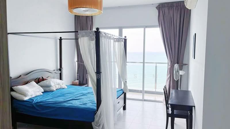 Condominium for Rent at 10 Island Resort - Debbie Sim - Bedroom - PropertyGuru.com.my