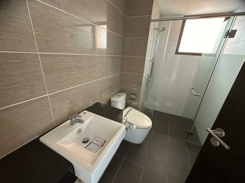 Apartment for Sale at Ponderosa Lakeside Apartment - Gyden Heng - Bathroom - PropertyGuru.com.my