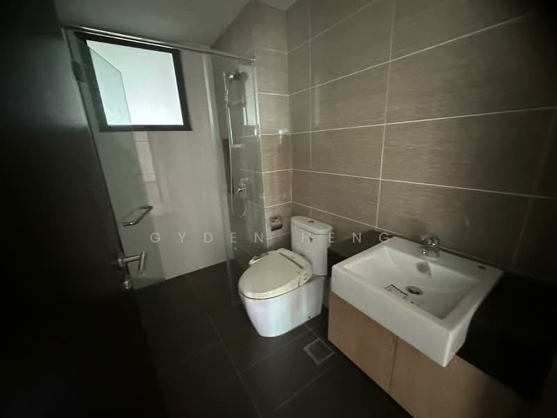 Apartment for Sale at Ponderosa Lakeside Apartment - Gyden Heng - Bathroom - PropertyGuru.com.my