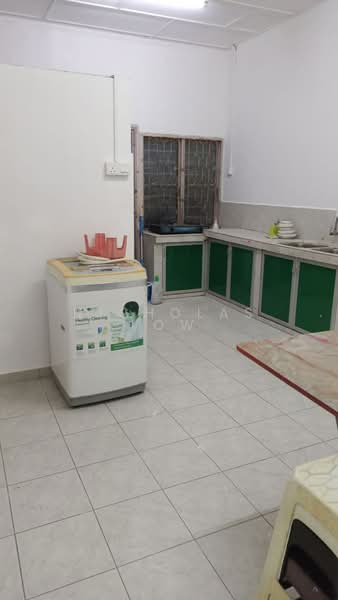 Semi-Detached House for Rent in Kampung Baru Masai (Masai) - Nicholas Low - Kitchen - PropertyGuru.com.my