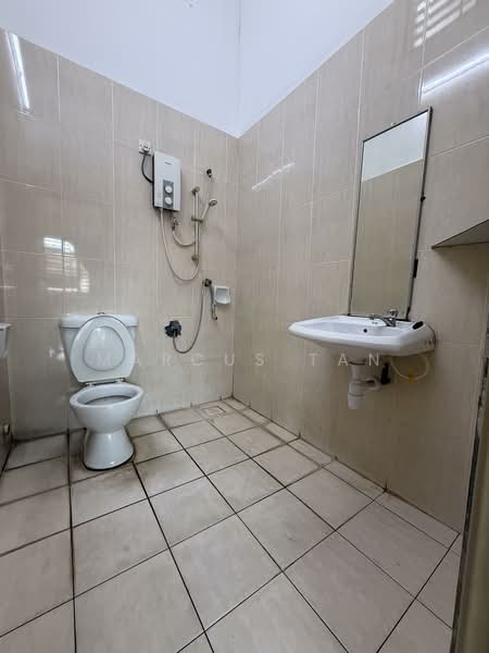 Taman Mount Austin untuk Untuk Disewa - RM 1,900 /bulan, Mac 2026 - Bathroom - PropertyGuru.com.my