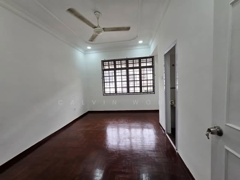 Rumah Teres 2 Tingkat untuk Dijual di Taman Daya (Johor Bahru) - Calvin Wong - Living Room - PropertyGuru.com.my