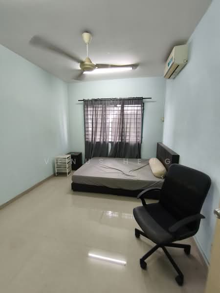 Pangsapuri untuk Dijual di Akasia Apartment - Venus Heng - Bedroom - PropertyGuru.com.my