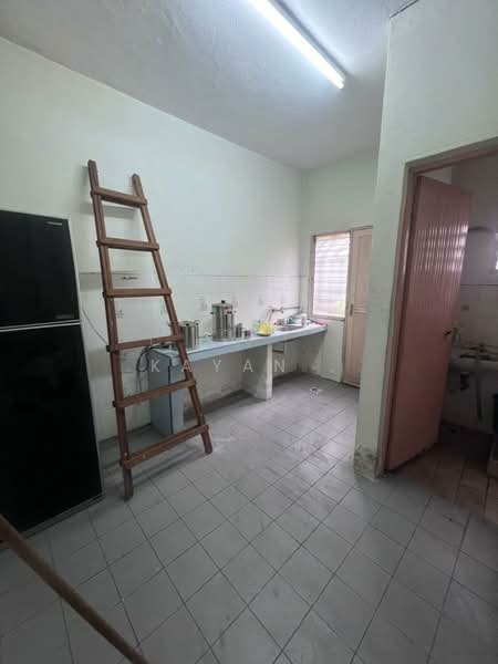 2-storey Terraced House for Sale in Menglembu (Perak) - Kayan . - Kitchen - PropertyGuru.com.my