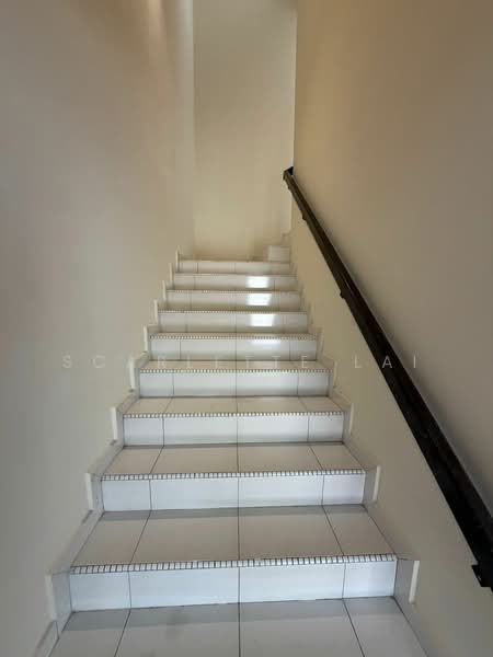 Untuk Disewa - Setia Tropika