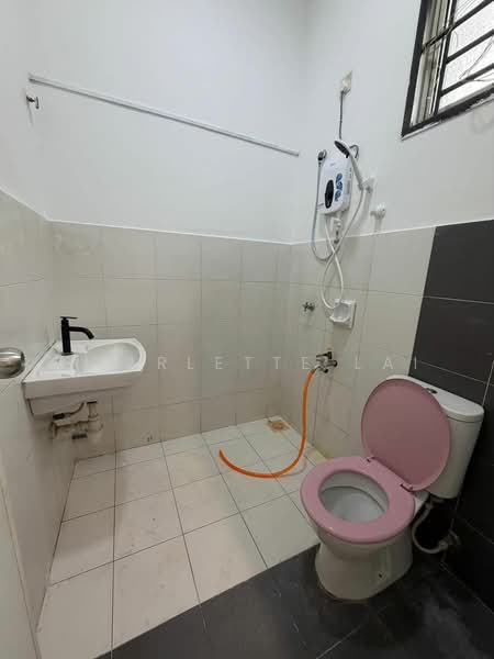 Untuk Disewa - Setia Tropika