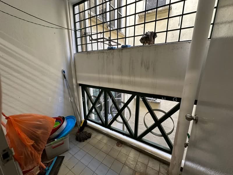 Shop / Office for Sale in Taman Overseas Union (Taman Oug) (Jalan Klang Lama (Old Klang Road)) - Teng Kim Fang - Balcony - PropertyGuru.com.my