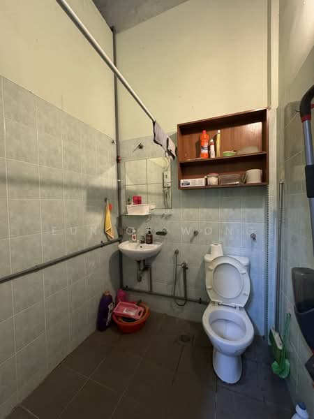 2-storey Terraced House for Sale in Taman Overseas Union (Taman Oug) (Jalan Klang Lama (Old Klang Road)) - Eunice Wong - Bathroom - PropertyGuru.com.my