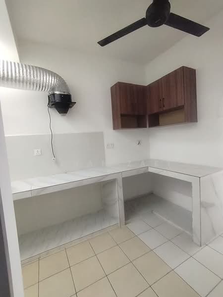 Serenia Amalia 2 untuk Untuk Dijual - RM 380,000, Mac 2026 - Kitchen - PropertyGuru.com.my