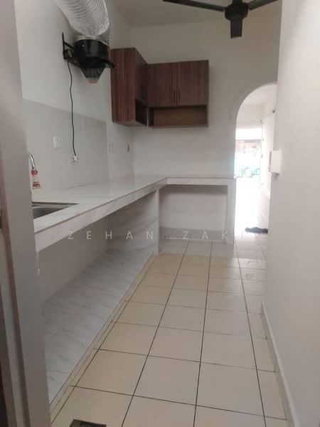 Serenia Amalia 2 untuk Untuk Dijual - RM 380,000, Mac 2026 - Kitchen - PropertyGuru.com.my