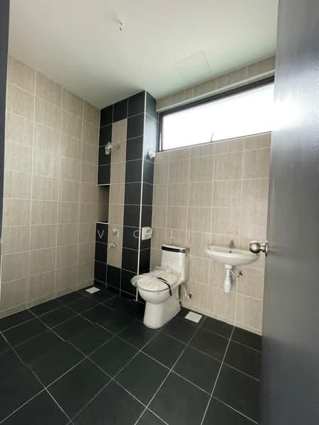 2-storey Terraced House for Sale in Taman Austin Duta (Tebrau) - Vic Lim - Bathroom - PropertyGuru.com.my