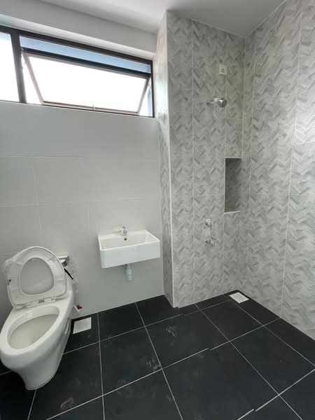 2-storey Terraced House for Sale in Taman Austin Duta (Tebrau) - Vic Lim - Bathroom - PropertyGuru.com.my