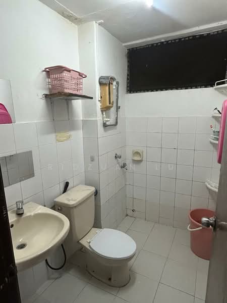 Condominium for Sale at Cyberia Smart Homes - Ridzuan Lu - Bathroom - PropertyGuru.com.my