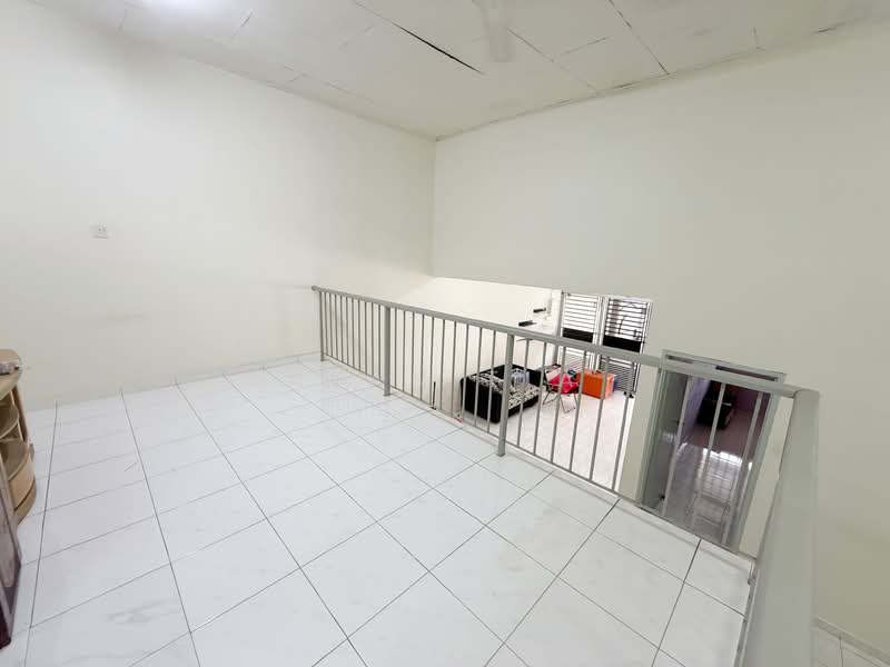 1.5-storey Terraced House for Sale in Taman Bukit Jaya (Ulu Tiram) - Alan Tia - Interior - PropertyGuru.com.my