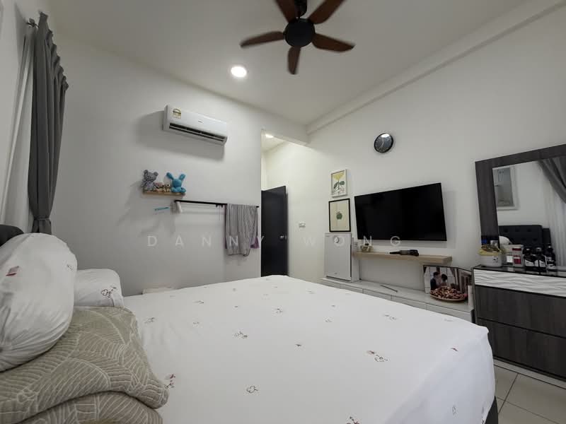 Condominium for Sale at Legendview - Danny Wong - Bedroom - PropertyGuru.com.my