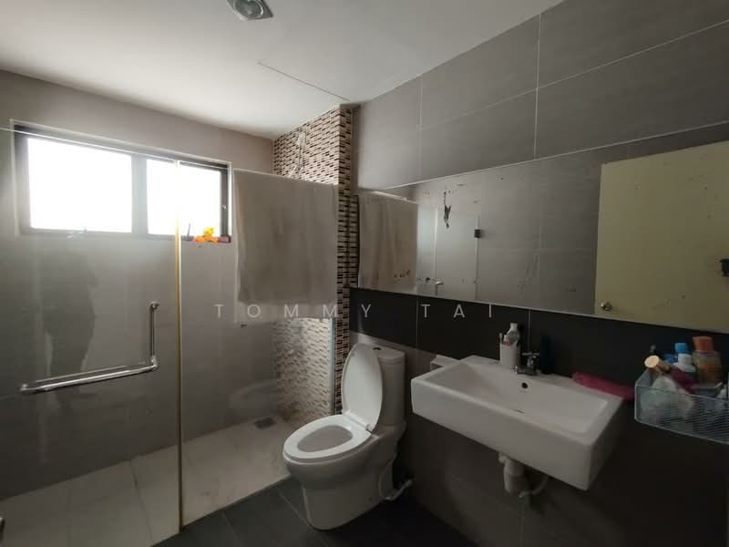 Condominium for Rent at Ujana Executive Apartment - Tommy Tai - Bathroom - PropertyGuru.com.my