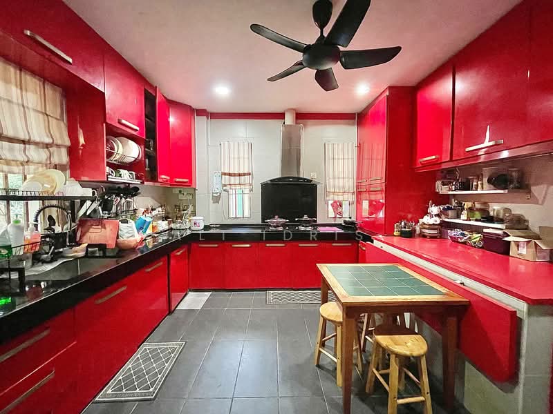 Bungalow for Sale in Bangi (Selangor) - Ali Idris - Kitchen - PropertyGuru.com.my