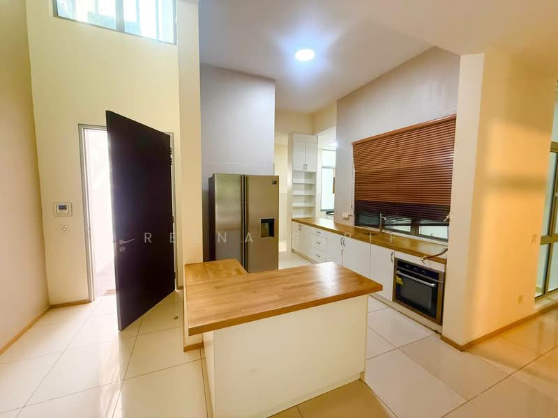 3-storey Terraced House for Sale in Cyberjaya (Selangor) - Reena Sarif - Kitchen - PropertyGuru.com.my