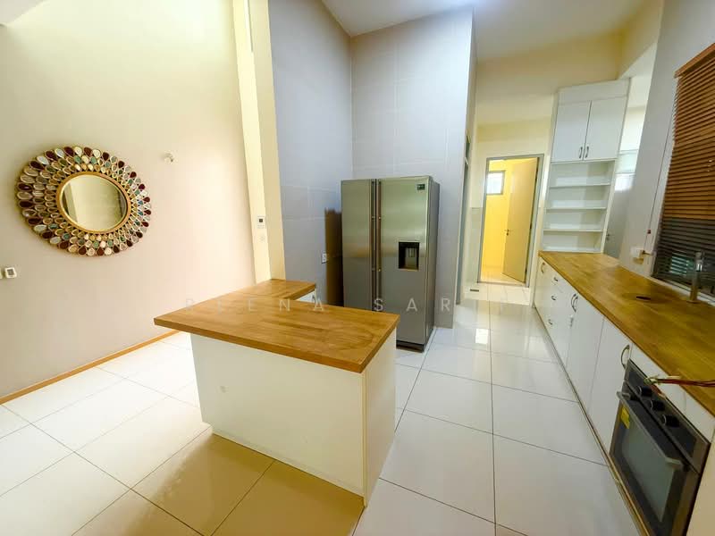 3-storey Terraced House for Sale in Cyberjaya (Selangor) - Reena Sarif - Kitchen - PropertyGuru.com.my