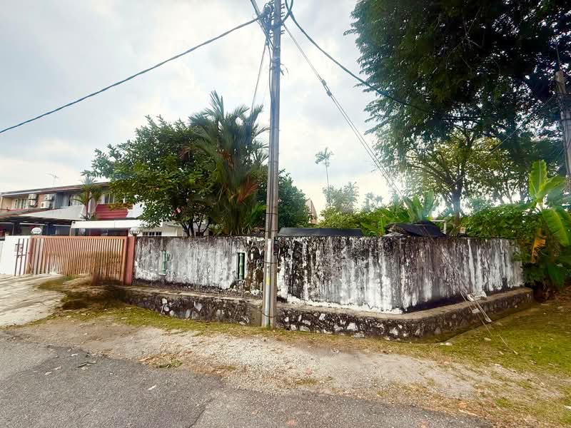 Terraced House for Sale in Petaling Jaya (Selangor) - Reena Sarif - Exterior - PropertyGuru.com.my