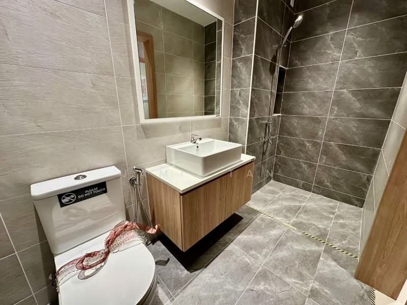 Daya 1 Residences (D1R), TD Central untuk Untuk Dijual - RM 364,000, Mac 2026 - Bathroom - PropertyGuru.com.my