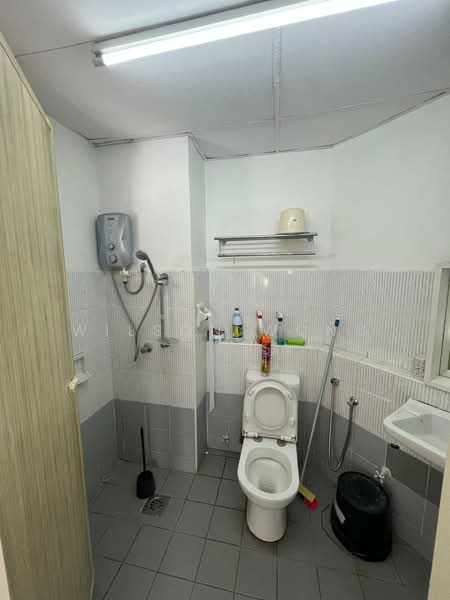 Condominium for Rent at Menara Menjalara - Wilson Wong - Bathroom - PropertyGuru.com.my